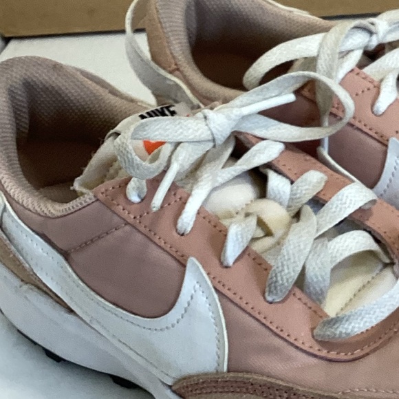 Nike Women's Waffle Debut Mauve Blush Pink White Air sz 7.5 - Picture 11 of 15